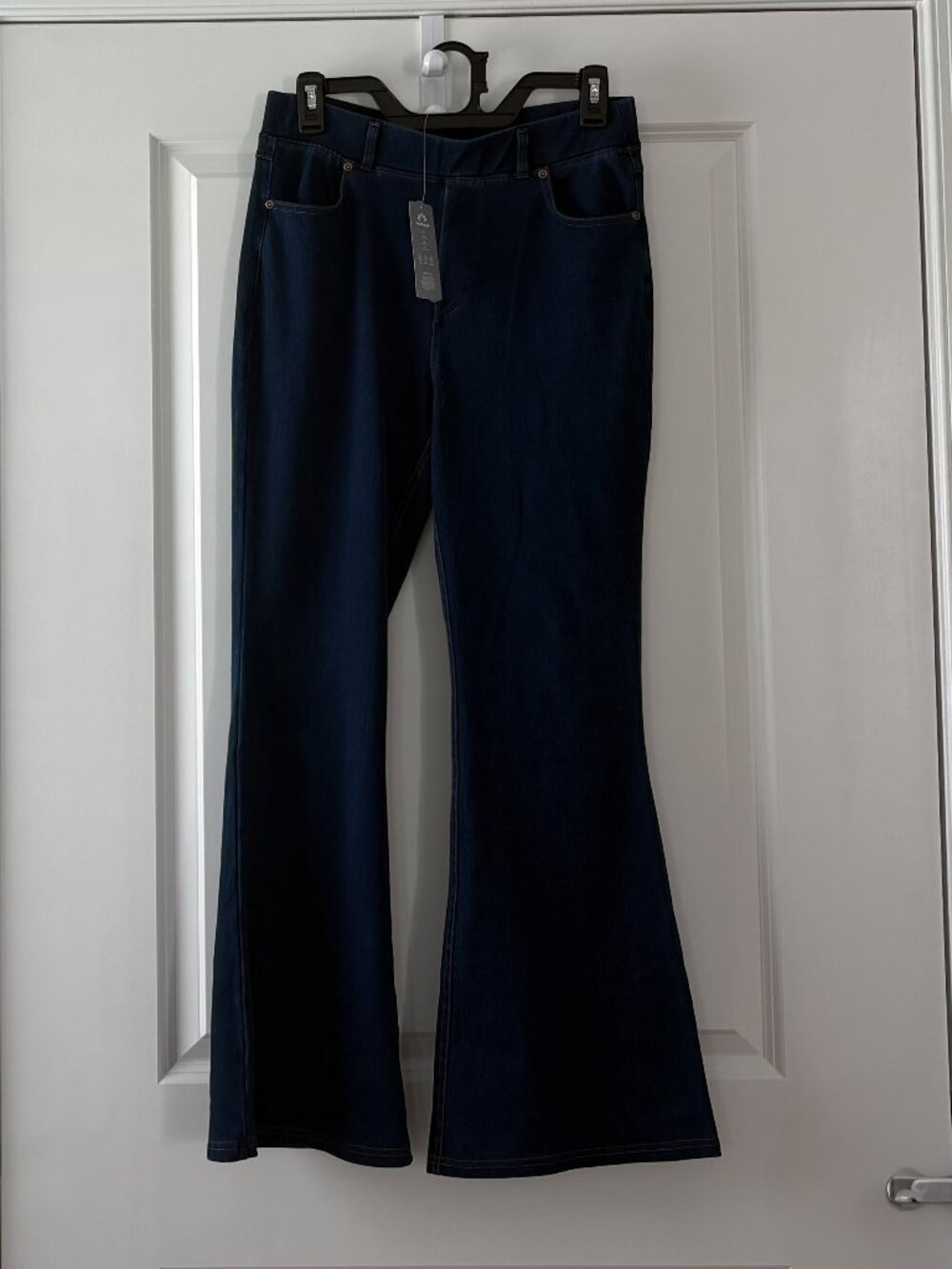 Heathyoga Stretchy Dark Wash Bell Bottom Jeans with Pockets Size Medium